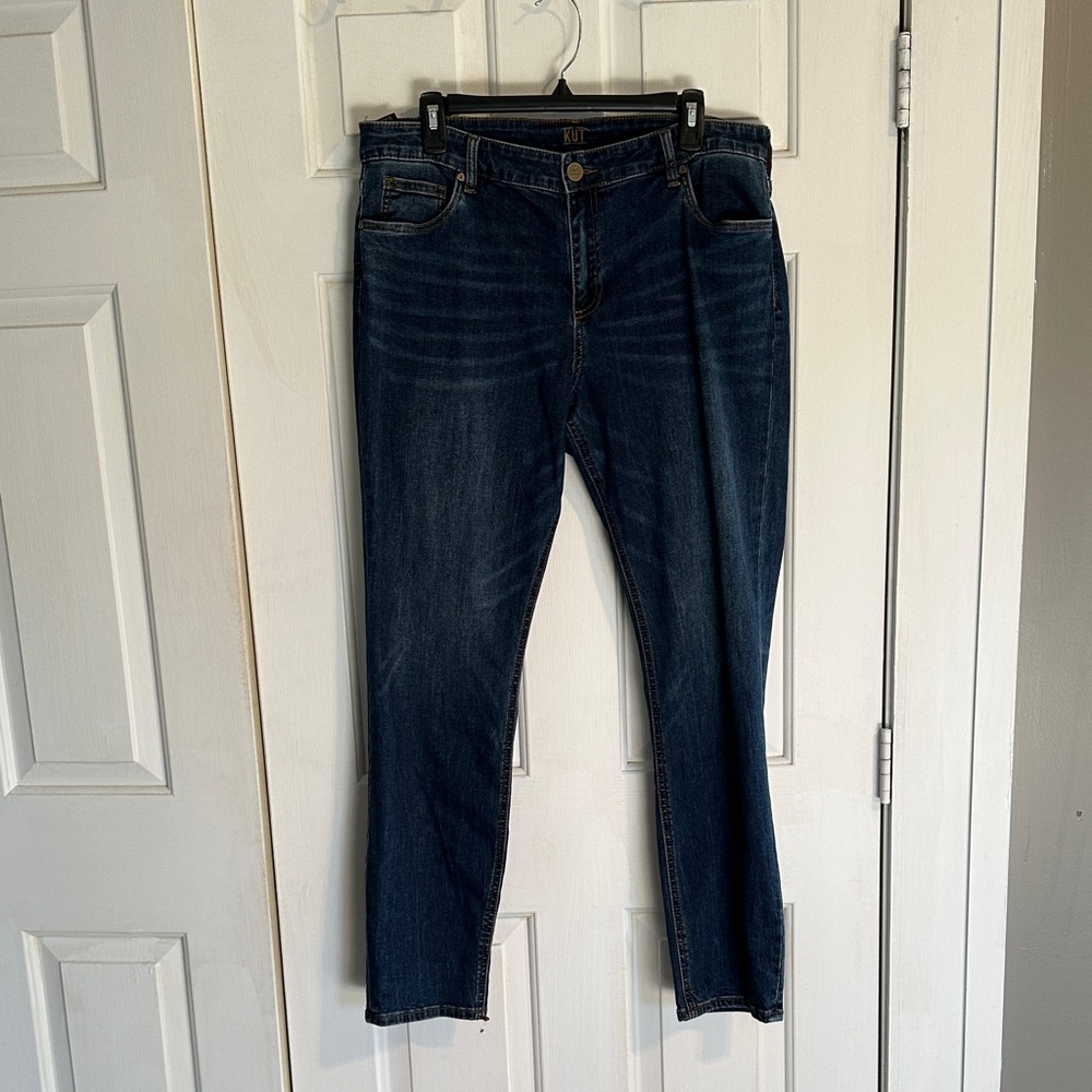 Kut from the Kloth Indigo Straight Leg Jeans